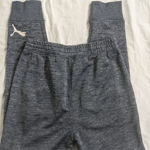 Puma tapered ankle sweats size L